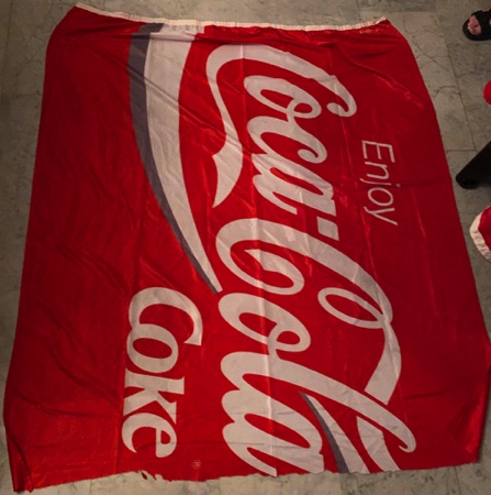 8849-1 € 10,00 coca cola vlag rood wit enjoy 120 x 145.jpeg